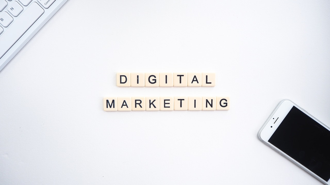 Digital Marketing & Growth Hacking Featured Image